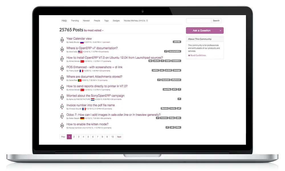 Форум Odoo — список питань та відповідей користувачів на екрані ноутбука